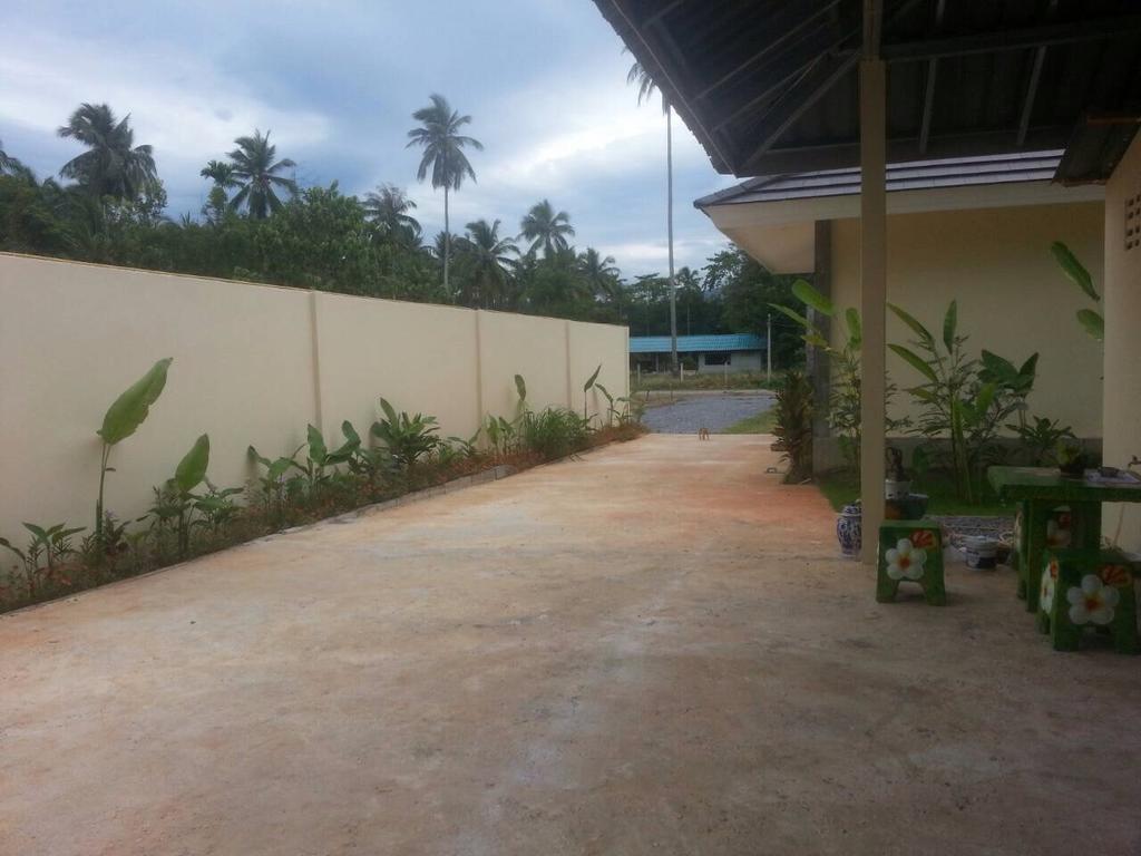 Khanom Garden Suite Habitación foto